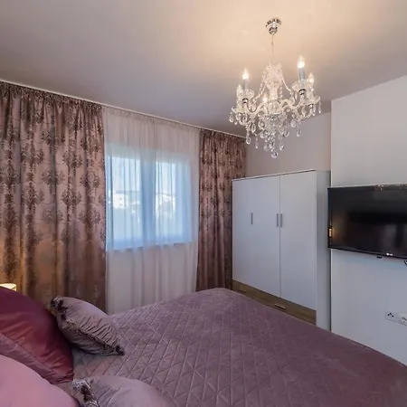 Ivana Apartament *
